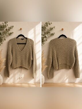 V-Neck Chunky Knit Sweater in Olive Taupe